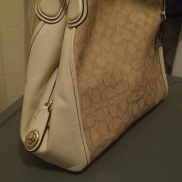 Coach shoulder bag - Picture 3 of 4